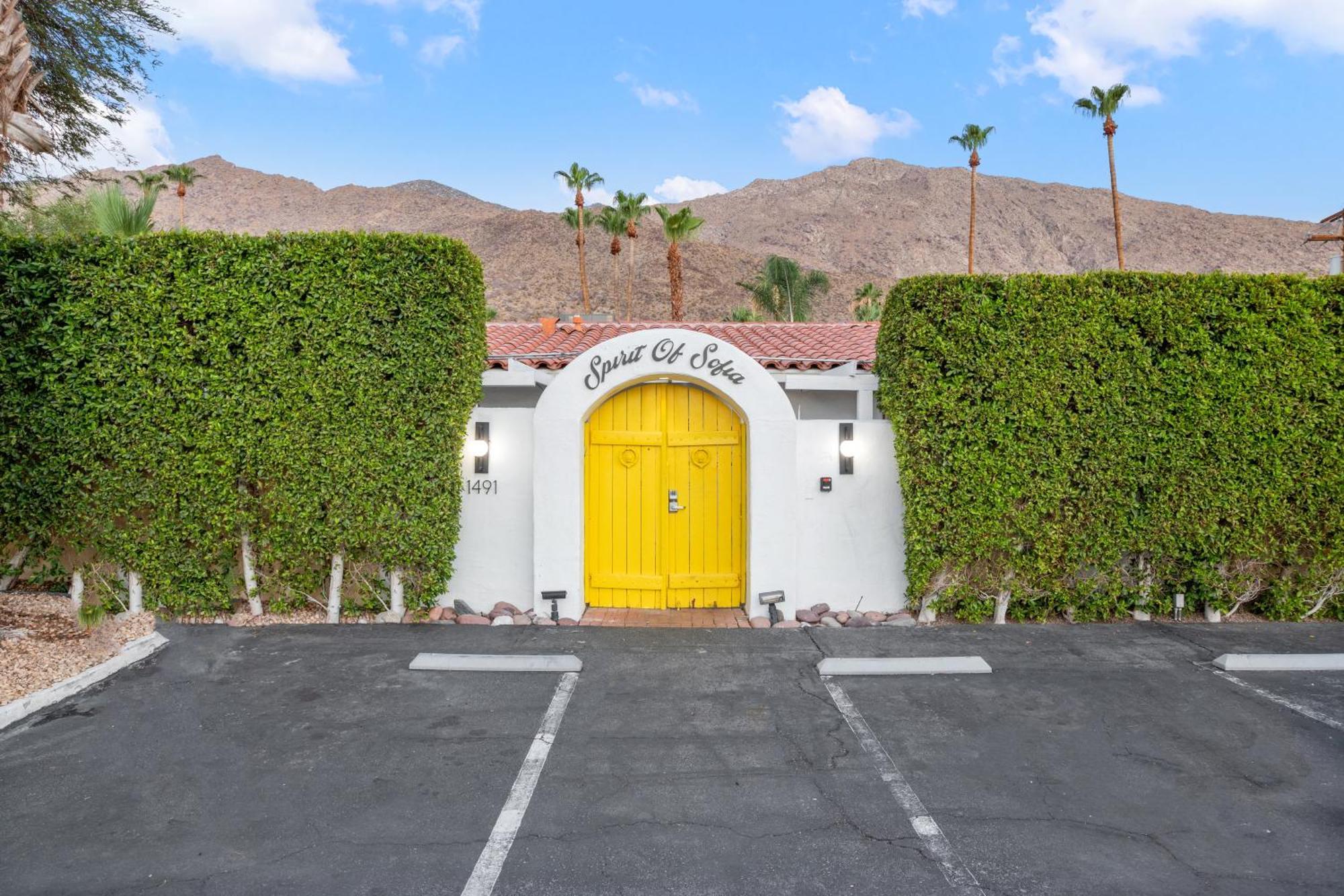Natural Palm Springs Escape Poolside Plus Downtown Hotel Buitenkant foto