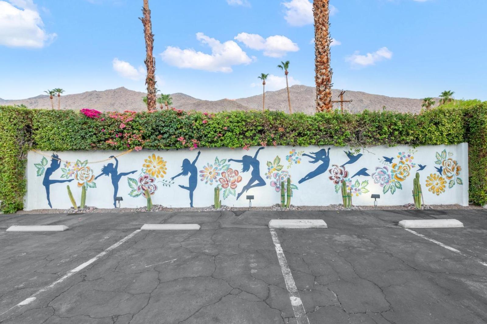 Natural Palm Springs Escape Poolside Plus Downtown Hotel Buitenkant foto
