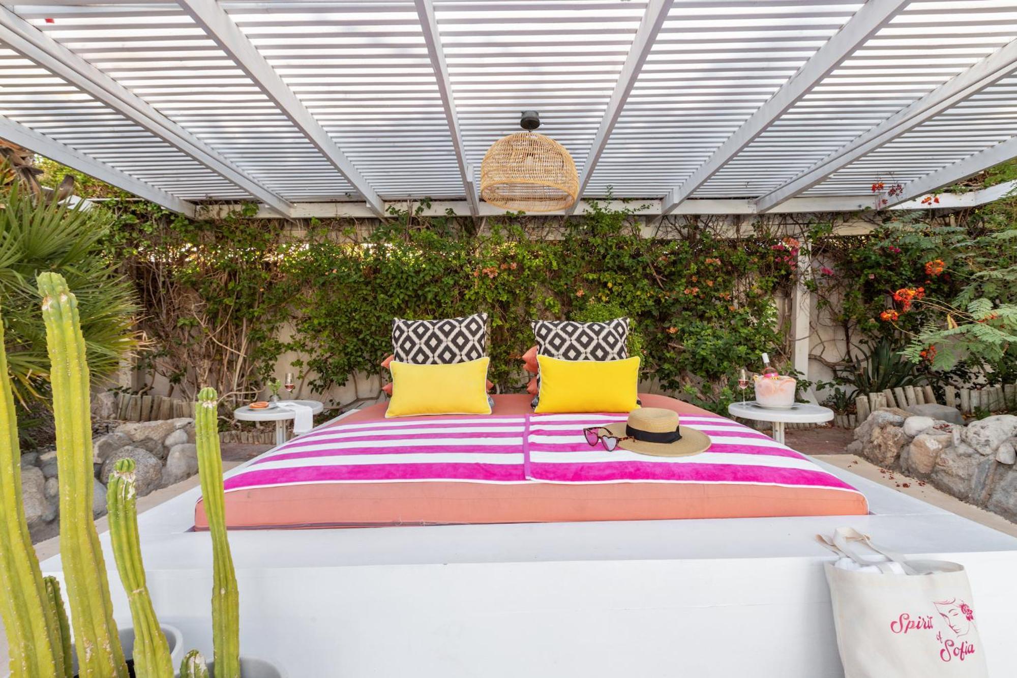 Natural Palm Springs Escape Poolside Plus Downtown Hotel Buitenkant foto