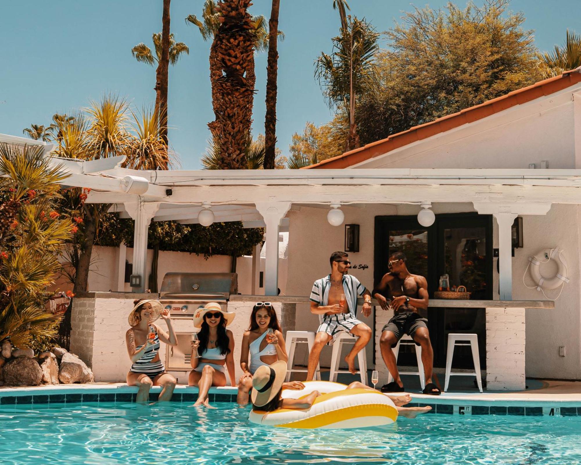 Natural Palm Springs Escape Poolside Plus Downtown Hotel Buitenkant foto