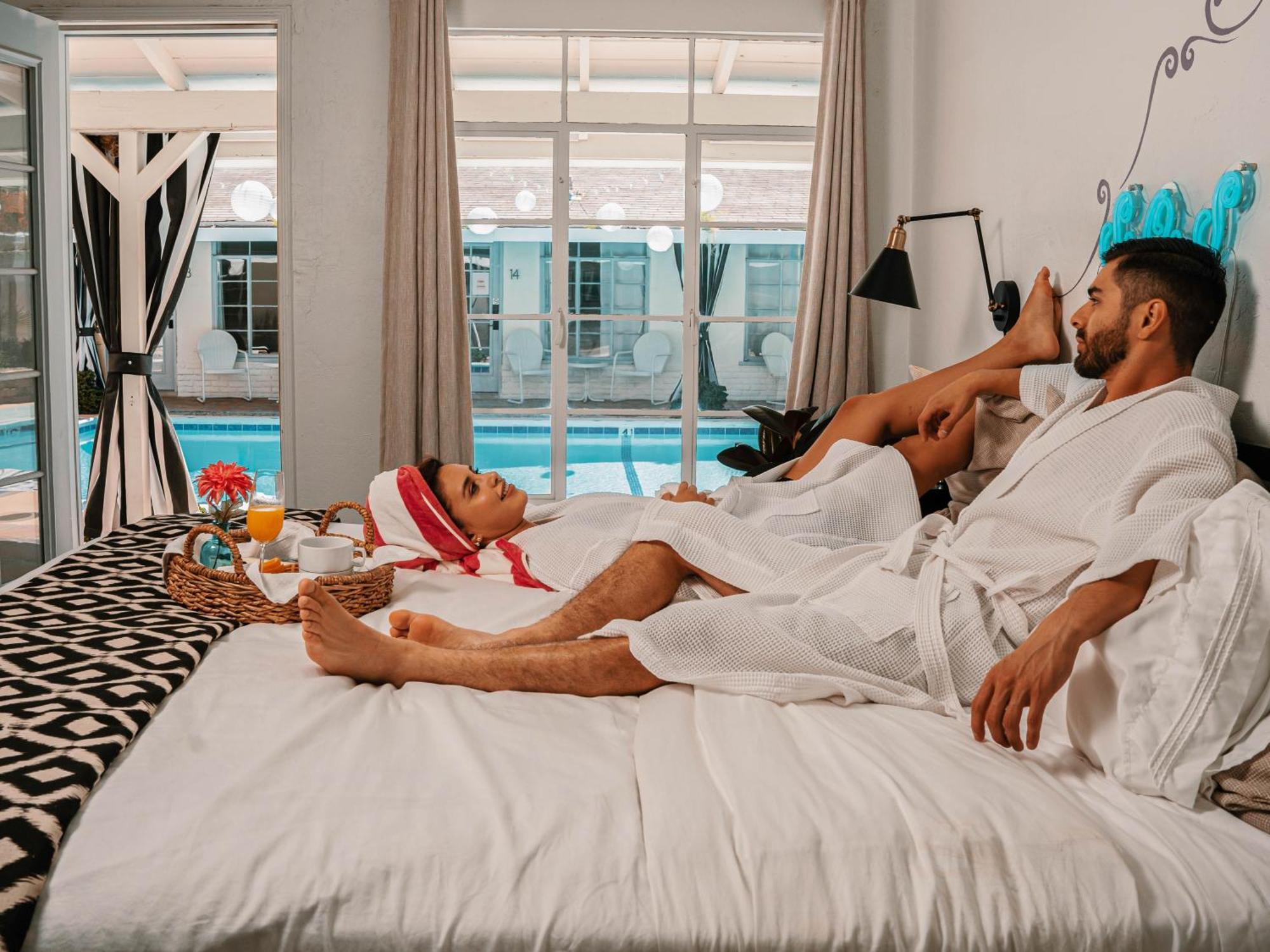 Natural Palm Springs Escape Poolside Plus Downtown Hotel Buitenkant foto
